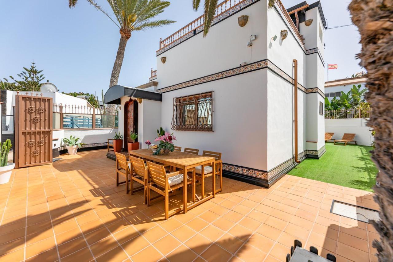 Villa Corralejo Bay Beachfront Corralejo By Holidays Home Kültér fotó