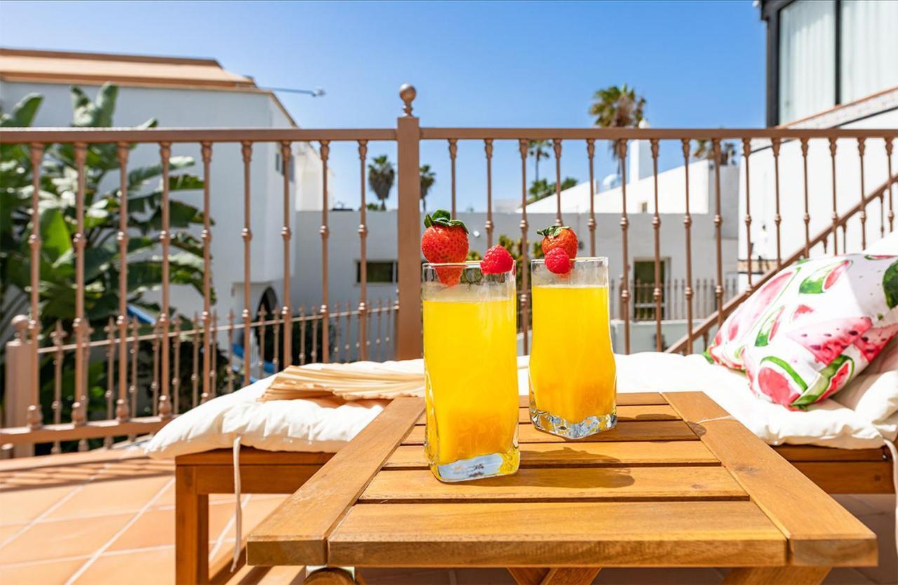 Villa Corralejo Bay Beachfront Corralejo By Holidays Home Kültér fotó