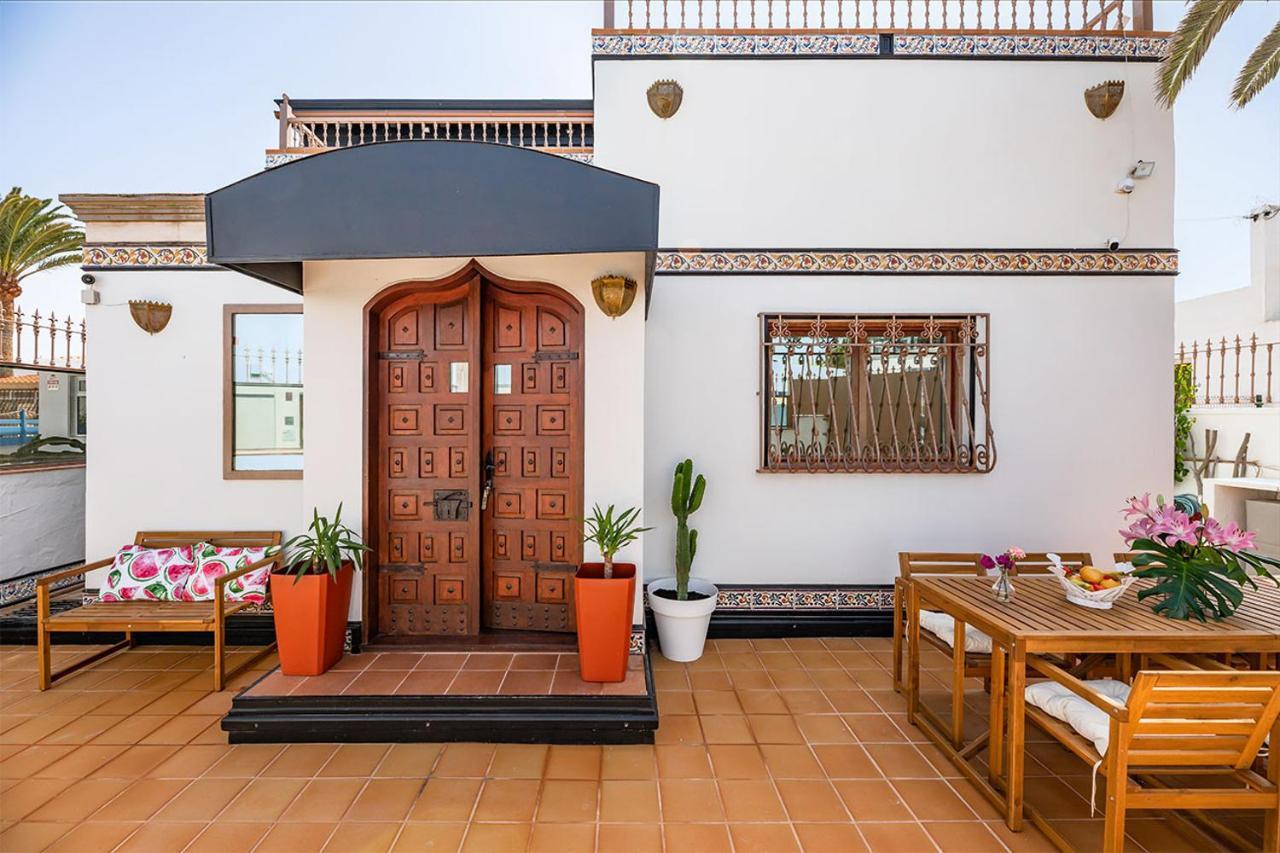 Villa Corralejo Bay Beachfront Corralejo By Holidays Home Kültér fotó